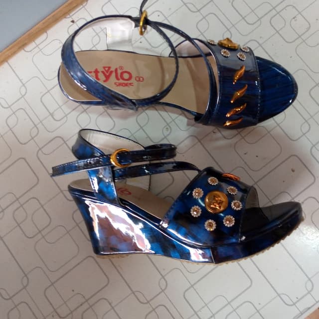 Sandle shoes dachgana